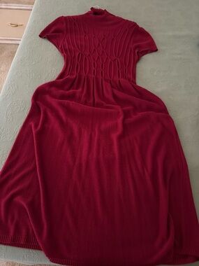 Women’s Red Short-Sleeve Knit Maxi Dress with Turtleneck